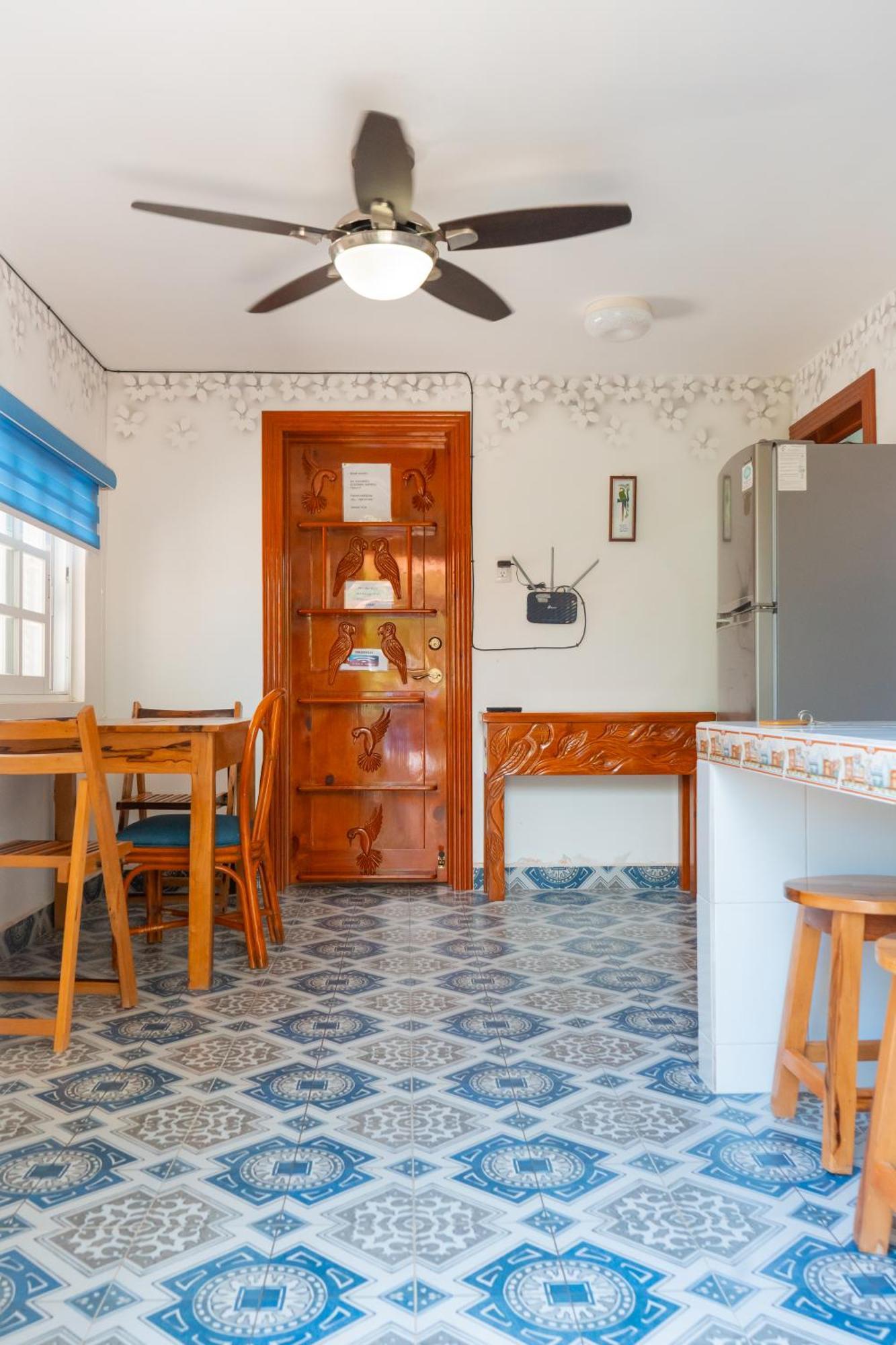 Pajaros Apartment *